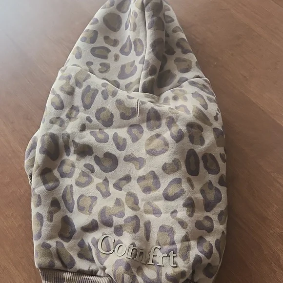 Pet Hoodie - Picture 2 of 4